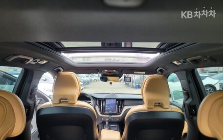 Volvo XC60 II, 2021 год, 3 700 001 рублей, 14 фотография