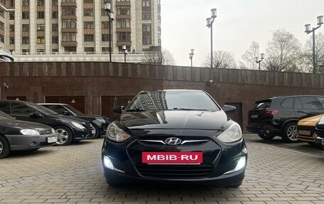 Hyundai Solaris II рестайлинг, 2014 год, 950 000 рублей, 3 фотография