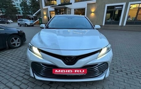 Toyota Camry, 2019 год, 3 175 000 рублей, 8 фотография