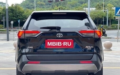 Toyota RAV4, 2021 год, 2 950 000 рублей, 6 фотография