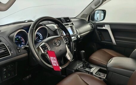 Toyota Land Cruiser Prado 150 рестайлинг 2, 2016 год, 3 985 000 рублей, 9 фотография
