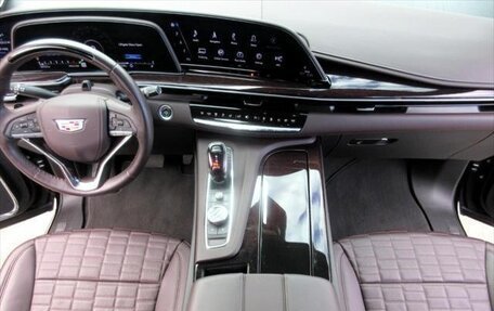 Cadillac Escalade V, 2023 год, 17 000 000 рублей, 10 фотография