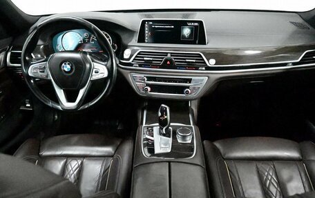 BMW 7 серия, 2017 год, 3 652 000 рублей, 8 фотография