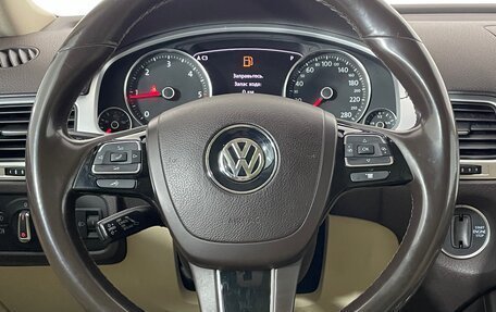 Volkswagen Touareg III, 2011 год, 2 099 000 рублей, 14 фотография