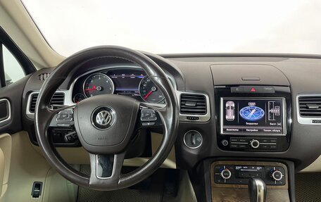 Volkswagen Touareg III, 2011 год, 2 099 000 рублей, 15 фотография