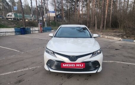 Toyota Camry, 2019 год, 3 075 000 рублей, 8 фотография