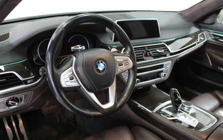 BMW 7 серия, 2017 год, 3 749 000 рублей, 16 фотография