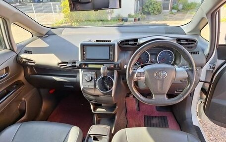 Toyota Wish II, 2017 год, 1 145 000 рублей, 11 фотография
