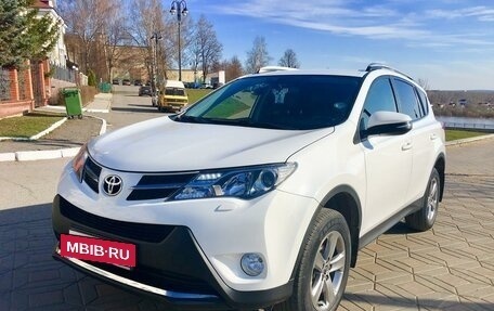 Toyota RAV4, 2014 год, 2 150 000 рублей, 2 фотография