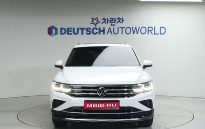 Volkswagen Tiguan II, 2021 год, 2 440 013 рублей, 1 фотография