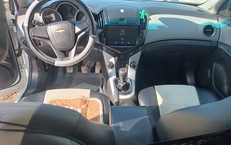 Chevrolet Cruze II, 2013 год, 825 000 рублей, 4 фотография