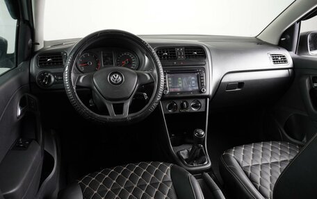 Volkswagen Polo VI (EU Market), 2018 год, 1 339 000 рублей, 6 фотография