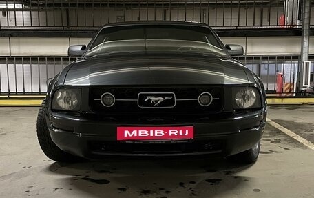 Ford Mustang VI рестайлинг, 2008 год, 1 600 000 рублей, 5 фотография