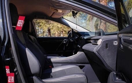 Lexus RX IV рестайлинг, 2018 год, 4 900 000 рублей, 10 фотография