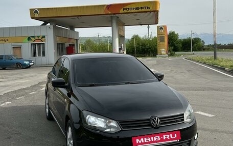 Volkswagen Polo VI (EU Market), 2013 год, 850 000 рублей, 2 фотография