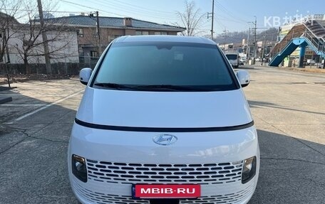 Hyundai Staria, 2021 год, 3 700 001 рублей, 2 фотография