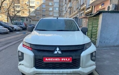 Mitsubishi L200 IV рестайлинг, 2020 год, 2 200 000 рублей, 1 фотография