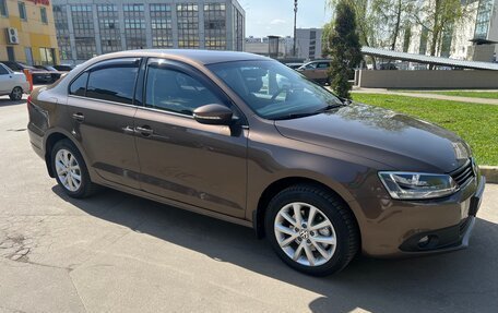 Volkswagen Jetta VI, 2013 год, 1 550 000 рублей, 3 фотография
