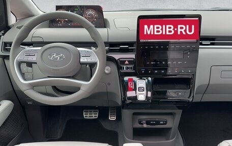 Hyundai Staria, 2024 год, 6 400 000 рублей, 6 фотография
