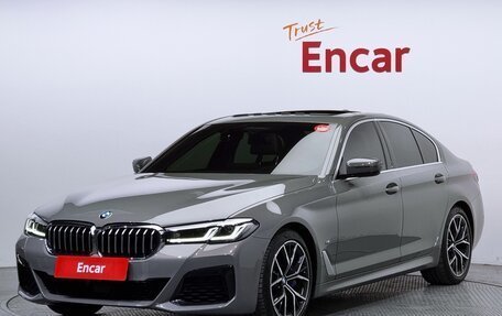 BMW 5 серия, 2021 год, 2 945 000 рублей, 2 фотография