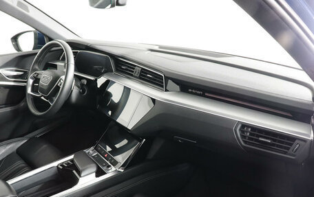 Audi e-tron I, 2020 год, 5 250 000 рублей, 10 фотография
