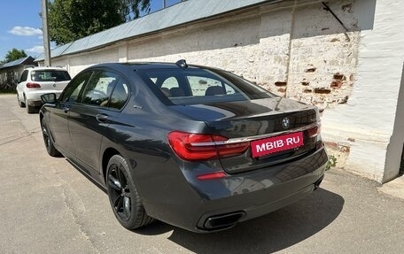 BMW 7 серия, 2017 год, 3 960 000 рублей, 2 фотография