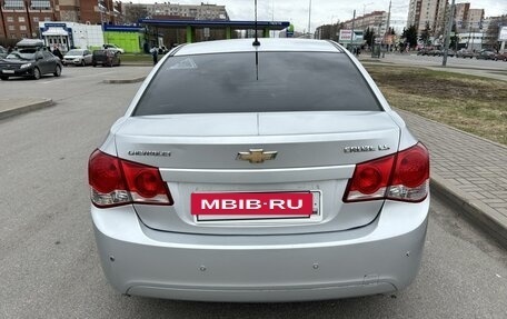 Chevrolet Cruze II, 2009 год, 699 000 рублей, 6 фотография