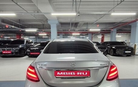 Mercedes-Benz E-Класс, 2021 год, 4 500 000 рублей, 4 фотография
