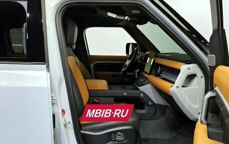 Land Rover Defender II, 2023 год, 11 800 000 рублей, 5 фотография