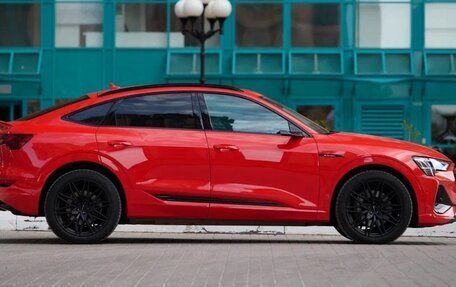 Audi e-tron Sportback I, 2020 год, 5 550 000 рублей, 9 фотография
