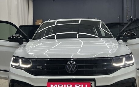 Volkswagen Tiguan II, 2021 год, 4 700 000 рублей, 6 фотография
