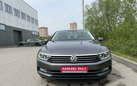 Volkswagen Passat B8 рестайлинг, 2017 год, 2 390 000 рублей, 2 фотография