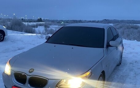 BMW 5 серия, 2004 год, 800 000 рублей, 3 фотография