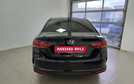 Hyundai Solaris II рестайлинг, 2022 год, 1 590 000 рублей, 6 фотография