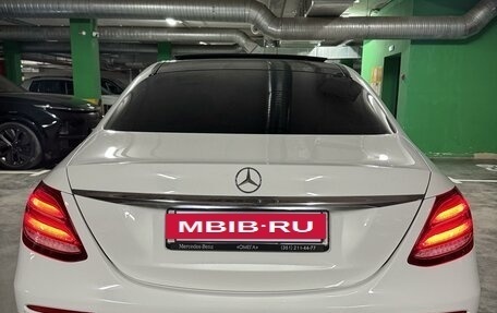 Mercedes-Benz E-Класс, 2016 год, 3 450 000 рублей, 4 фотография
