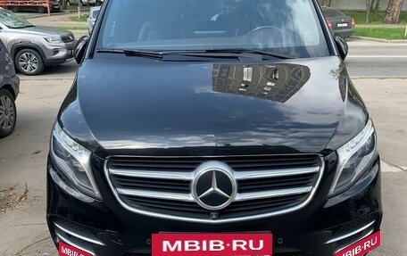 Mercedes-Benz V-Класс, 2017 год, 4 500 000 рублей, 11 фотография