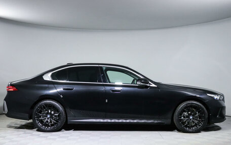 BMW 5 серия, 2023 год, 9 850 000 рублей, 4 фотография