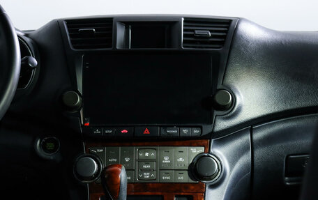 Toyota Highlander III, 2011 год, 13 фотография