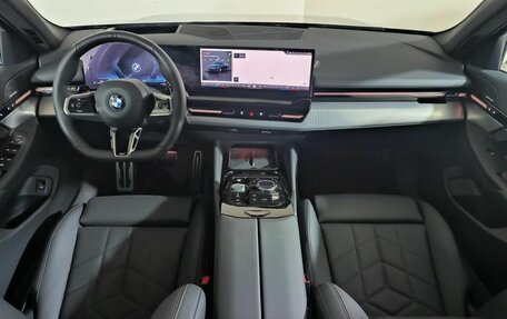 BMW 5 серия, 2023 год, 10 900 000 рублей, 12 фотография