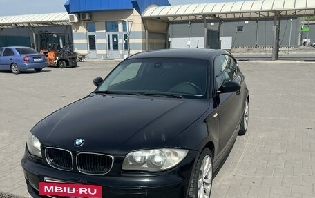 BMW 1 серия, 2008 год, 890 000 рублей, 10 фотография