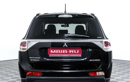 Mitsubishi Outlander III рестайлинг 3, 2012 год, 1 850 000 рублей, 6 фотография