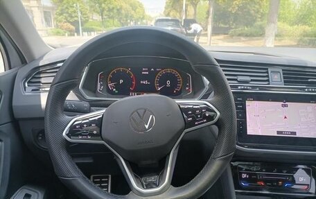 Volkswagen Tiguan II, 2021 год, 2 960 000 рублей, 7 фотография