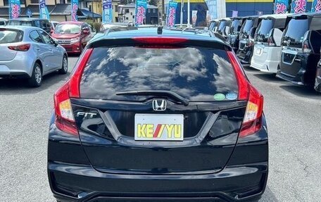 Honda Fit III, 2019 год, 1 000 000 рублей, 5 фотография