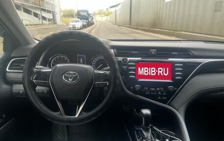 Toyota Camry, 2019 год, 2 250 000 рублей, 12 фотография