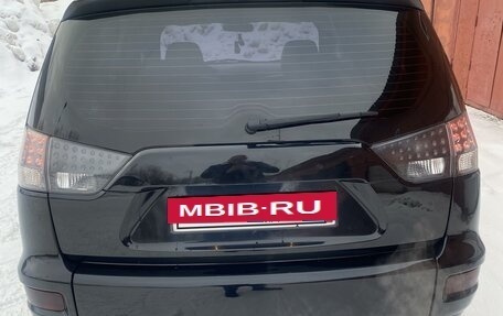 Mitsubishi Outlander III рестайлинг 3, 2010 год, 1 220 000 рублей, 4 фотография