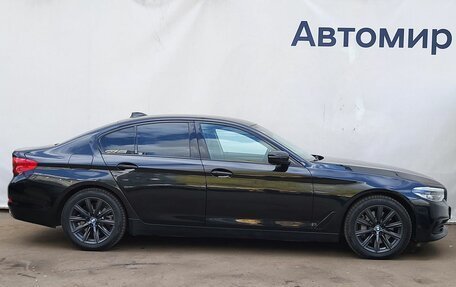 BMW 5 серия, 2018 год, 3 100 000 рублей, 2 фотография
