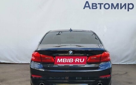 BMW 5 серия, 2018 год, 3 100 000 рублей, 3 фотография
