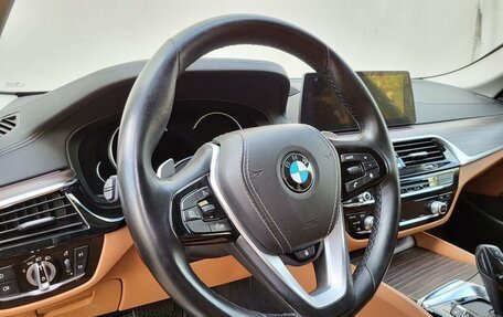 BMW 5 серия, 2018 год, 3 100 000 рублей, 9 фотография