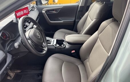 Toyota RAV4, 2019 год, 2 890 000 рублей, 6 фотография
