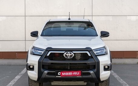 Toyota Hilux VIII, 2020 год, 6 500 000 рублей, 3 фотография